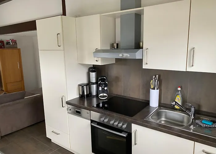 Nyaraló Henneliebe Am Hennesee